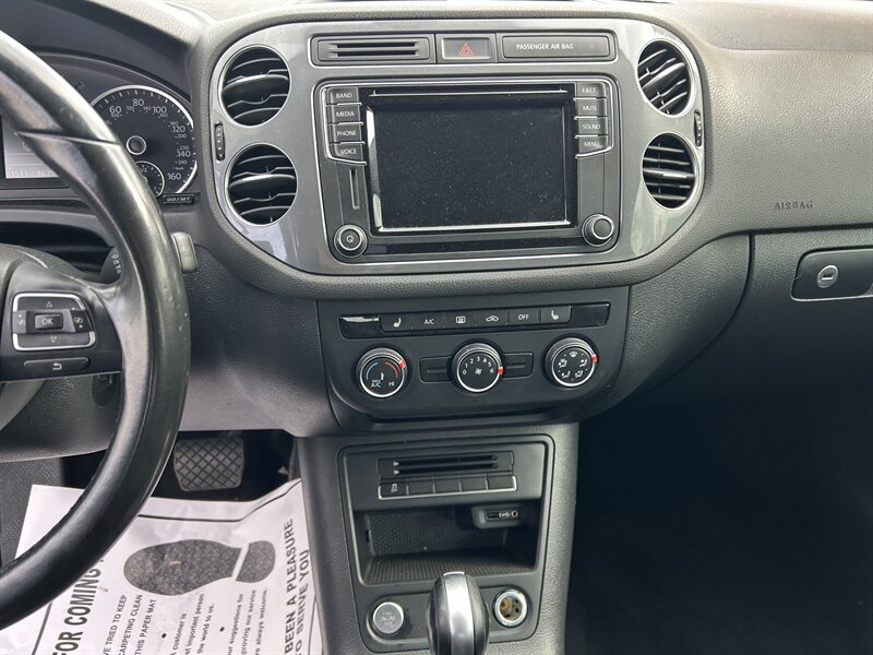 Vehicle image 52 of 85