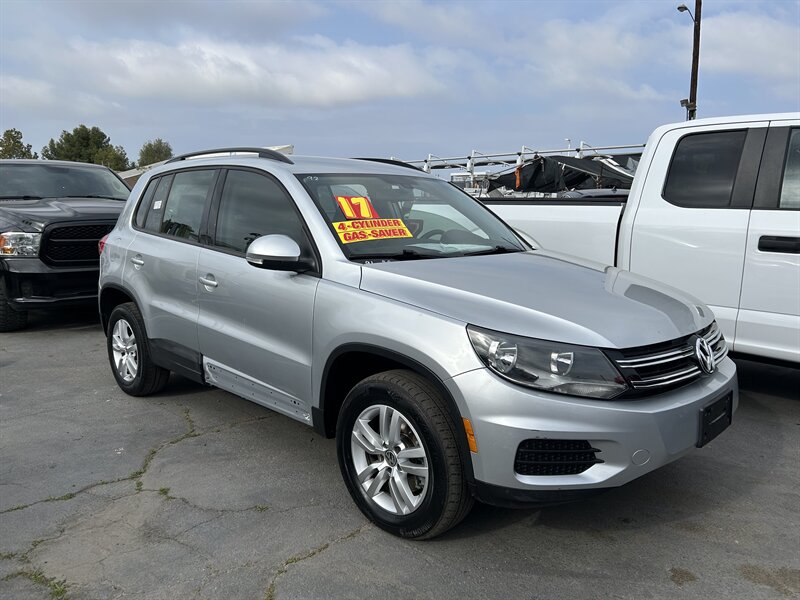 Vehicle image 8 of 85