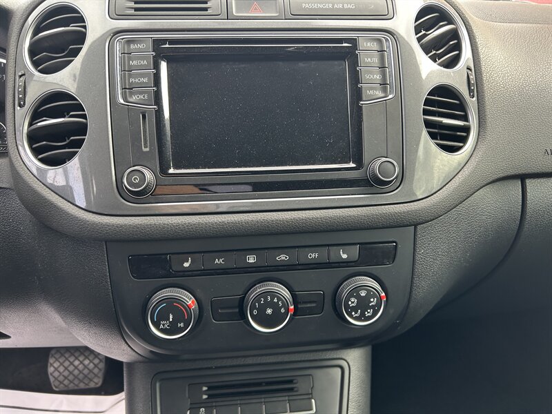 Vehicle image 53 of 85