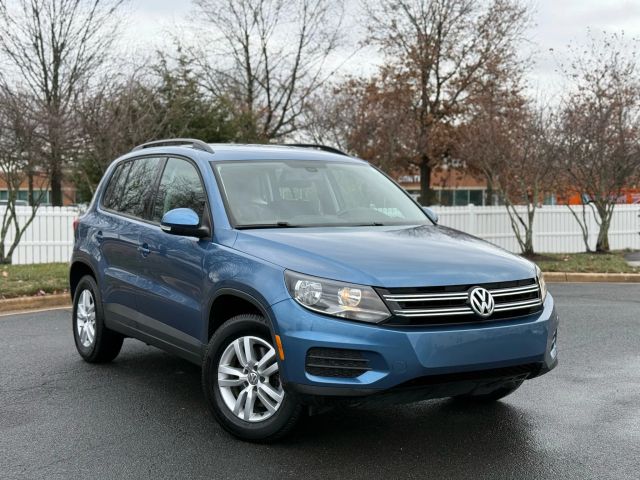 2017 Volkswagen Tiguan S Image 2 of 47