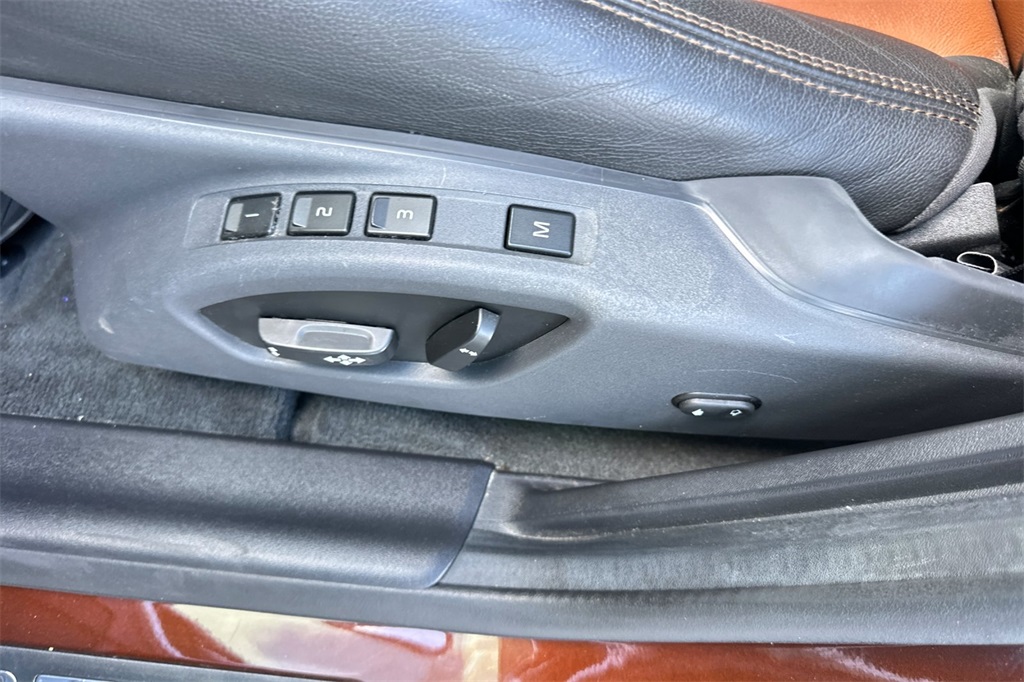 2017 Volvo V60 Cross Country Platinum Image 29 of 37