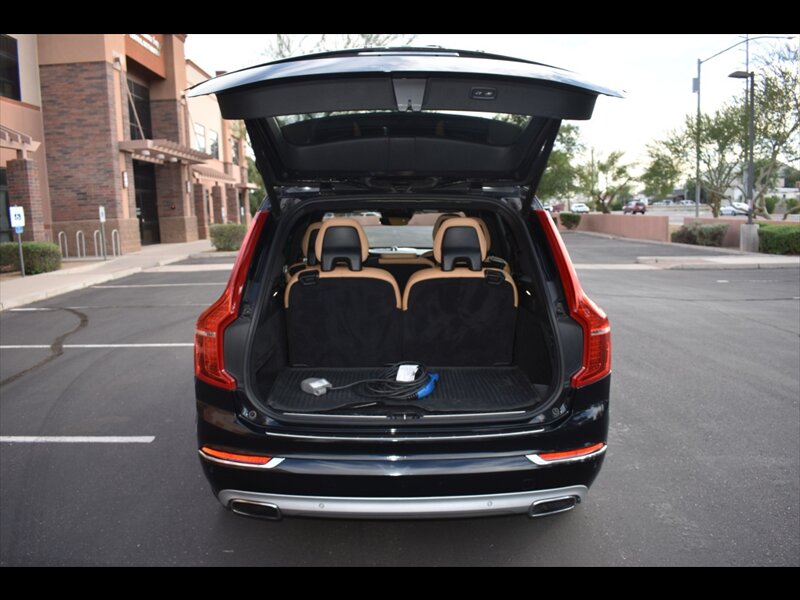 2017 Volvo XC90 Inscription Image 16 of 54
