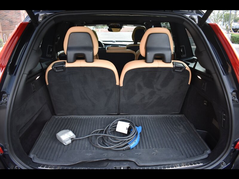 2017 Volvo XC90 Inscription Image 15 of 54
