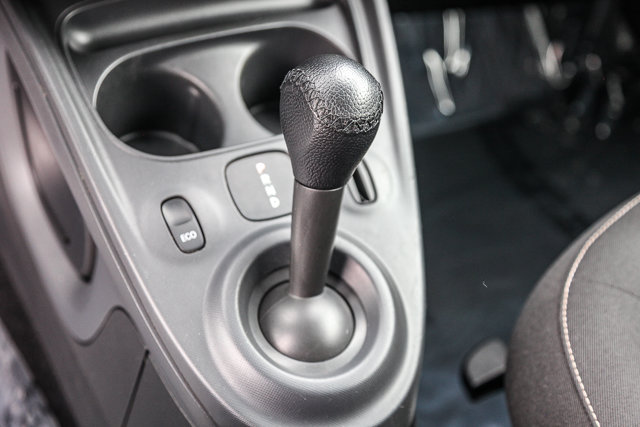Vehicle image 14 of 23