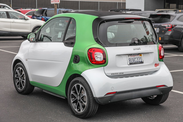Vehicle image 6 of 23