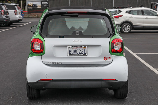 Vehicle image 5 of 23