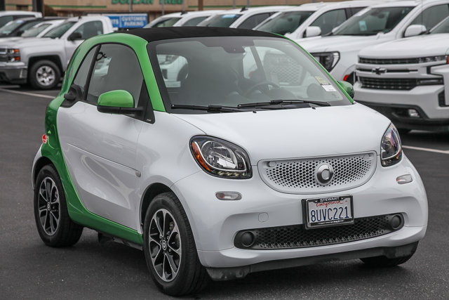 Vehicle image 3 of 23