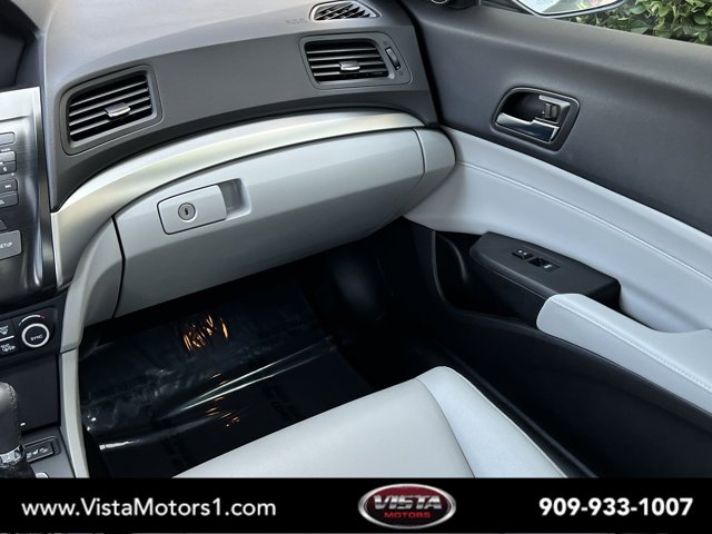 Vehicle image 27 of 29