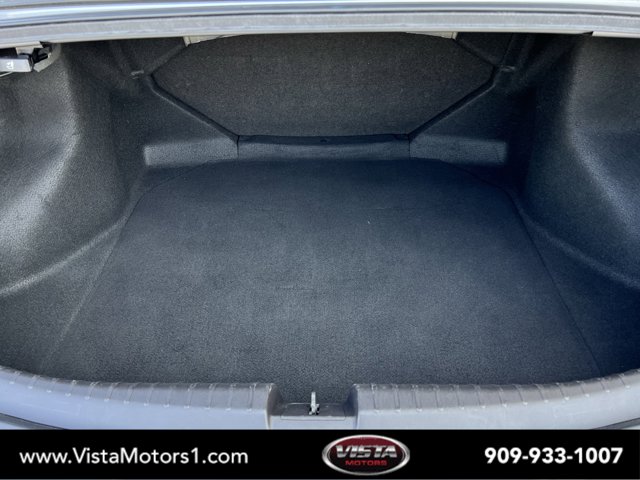 Vehicle image 25 of 29