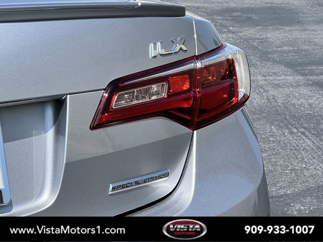 Vehicle image 28 of 29