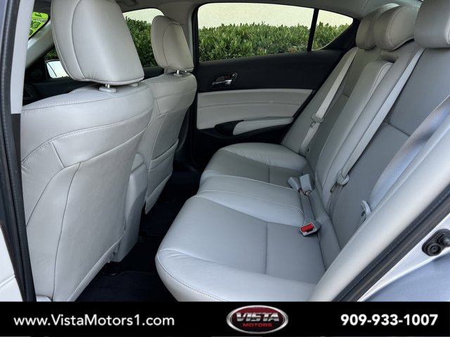 Vehicle image 6 of 29