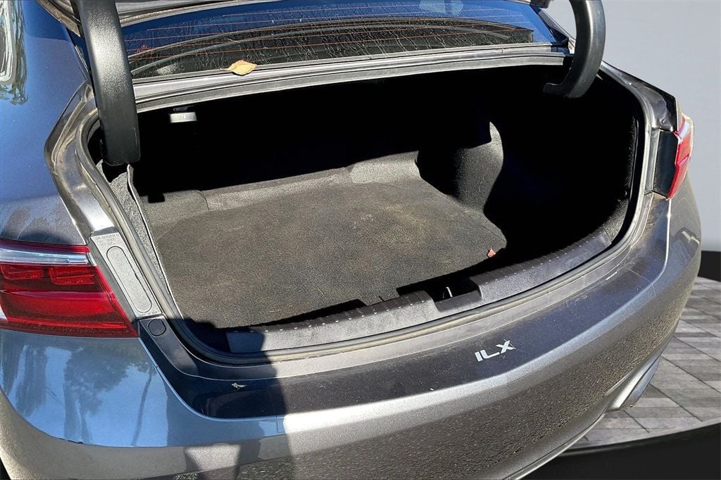 2018 Acura ILX Special Edition Image 10 of 36