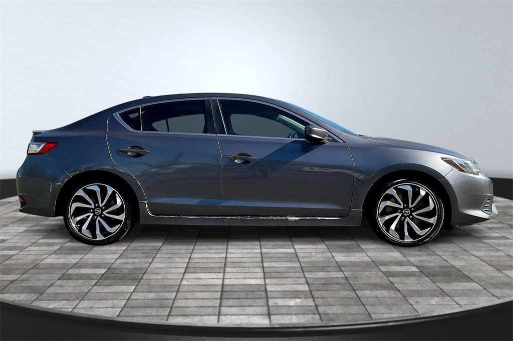 2018 Acura ILX Special Edition Image 4 of 36