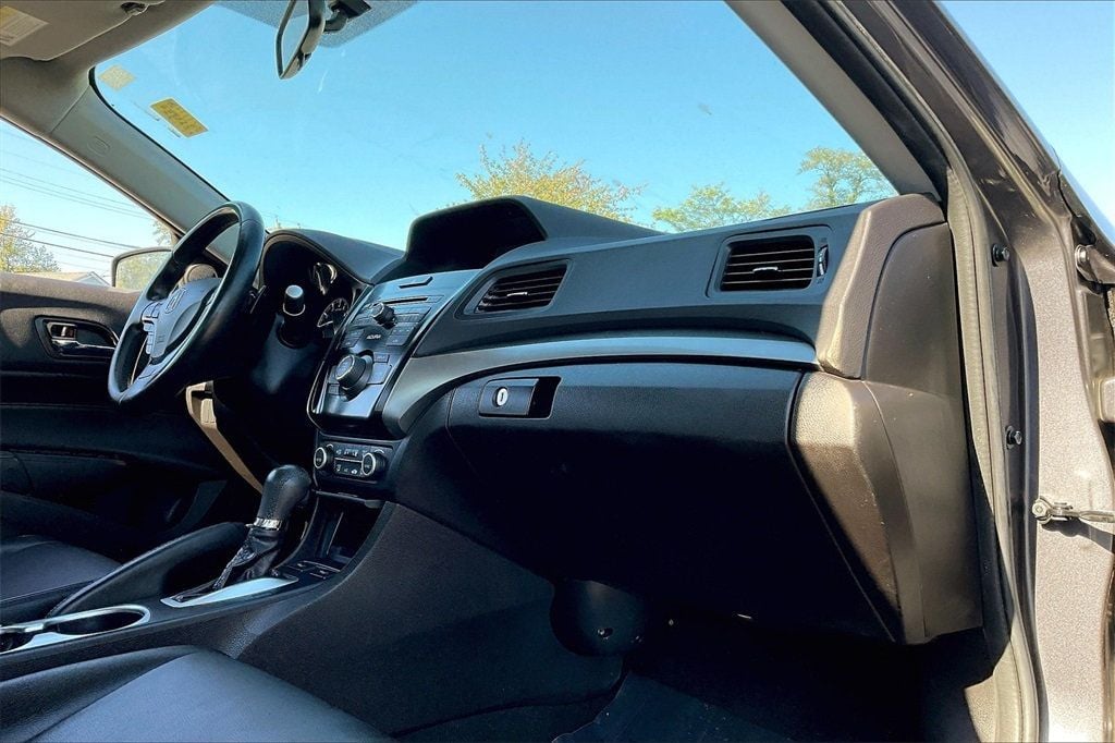 2018 Acura ILX Special Edition Image 22 of 36