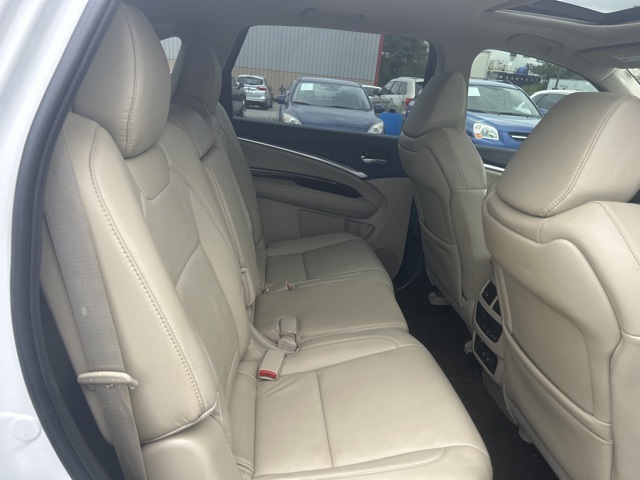 Vehicle image 15 of 32