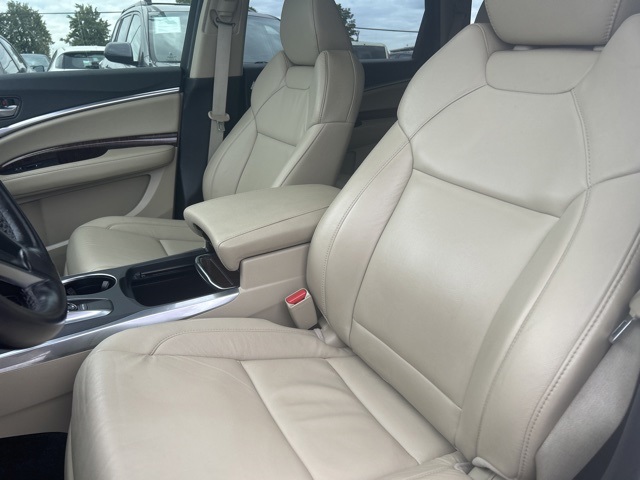 Vehicle image 9 of 32