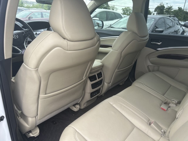 Vehicle image 11 of 32