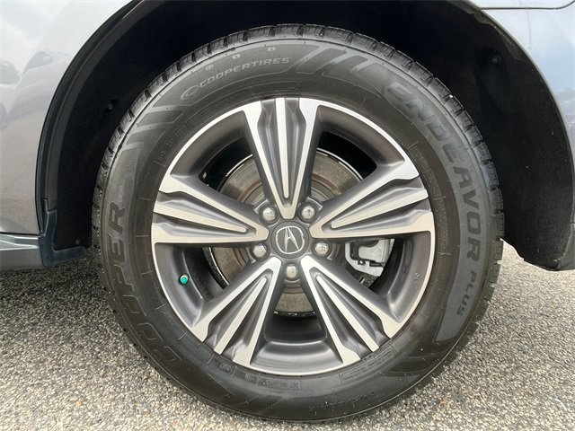 Vehicle image 23 of 40