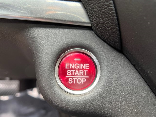 Vehicle image 35 of 40