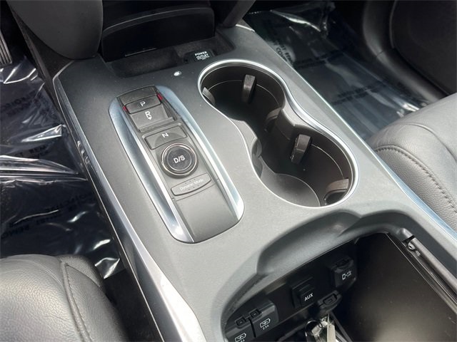 Vehicle image 34 of 40