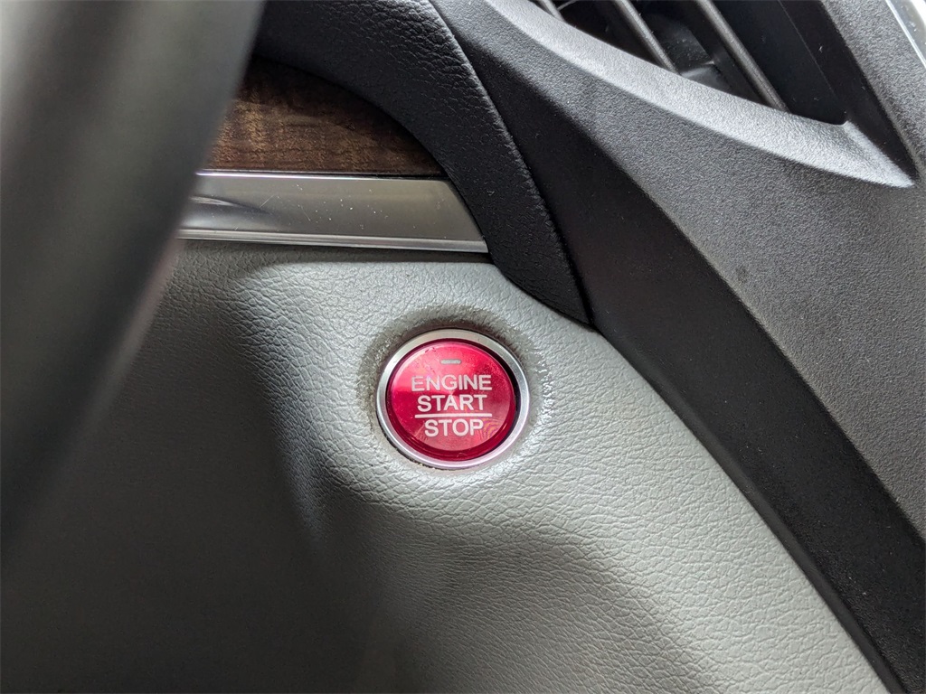 Vehicle image 23 of 30