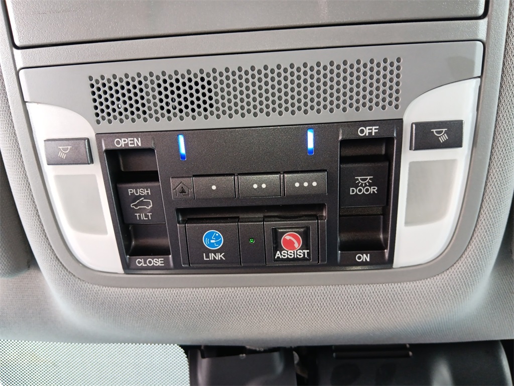 Vehicle image 28 of 28