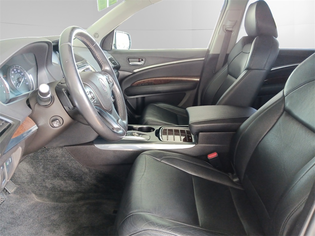 Vehicle image 14 of 28