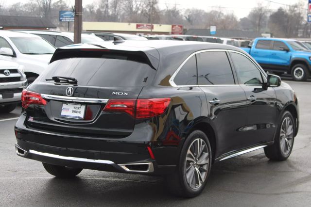 Vehicle image 4 of 48