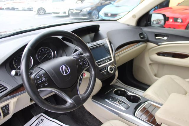 Vehicle image 13 of 48