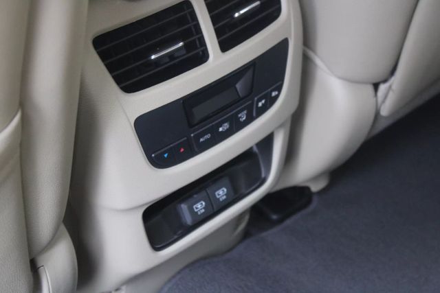 Vehicle image 36 of 48
