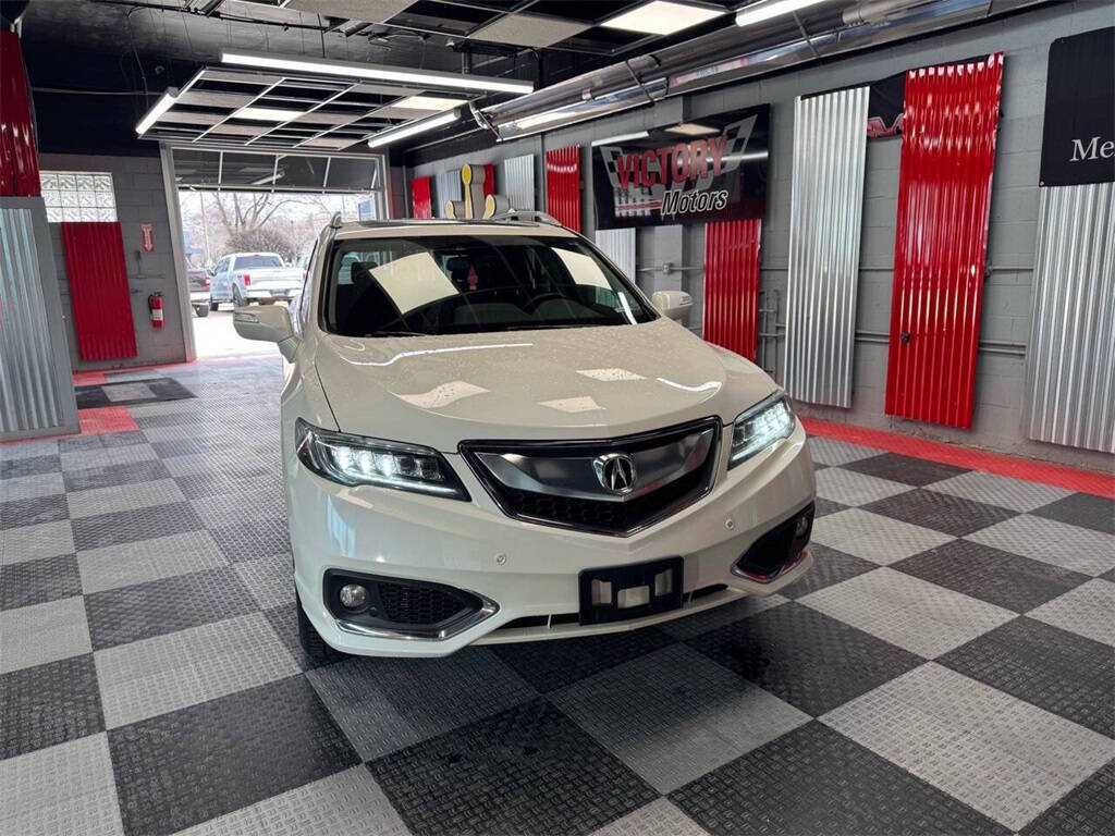 Vehicle image 4 of 24