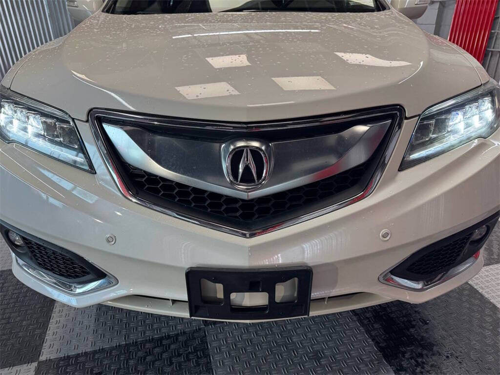 Vehicle image 9 of 24