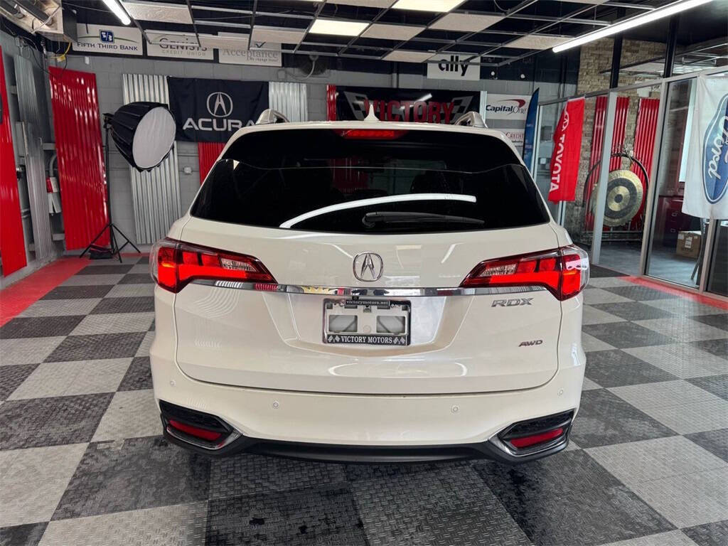 Vehicle image 10 of 24