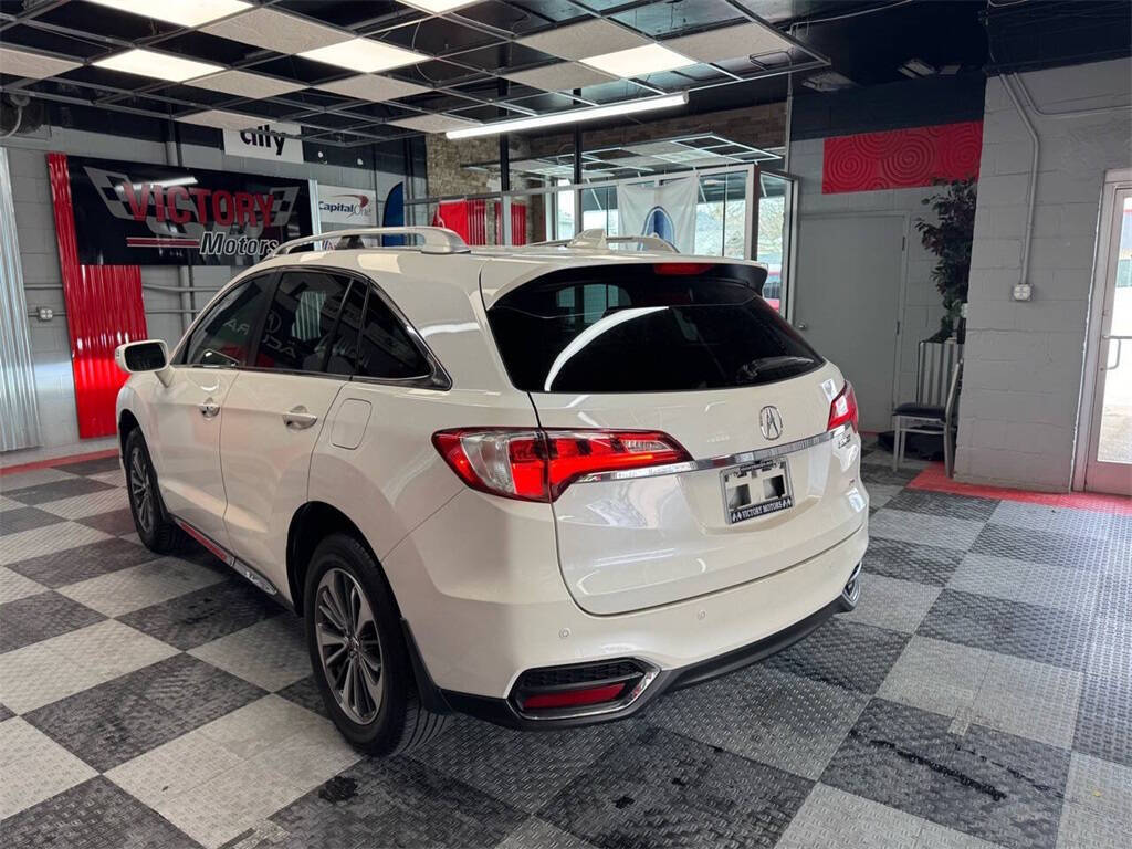 Vehicle image 8 of 24