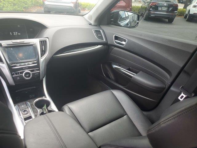 Vehicle image 18 of 30