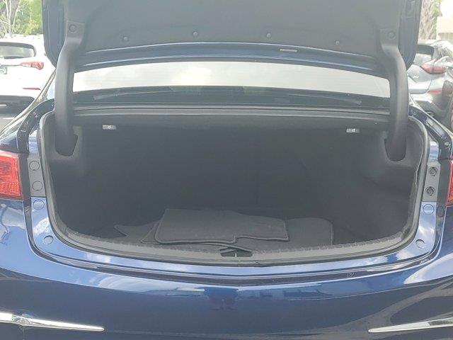 Vehicle image 11 of 30
