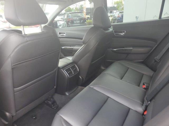Vehicle image 13 of 30