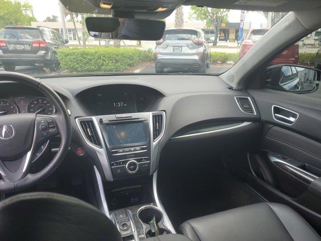 Vehicle image 17 of 30