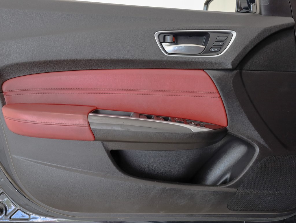 Vehicle image 24 of 39
