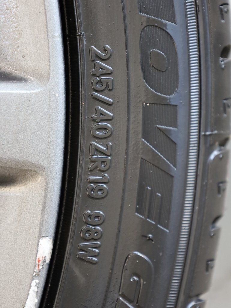 Vehicle image 8 of 39
