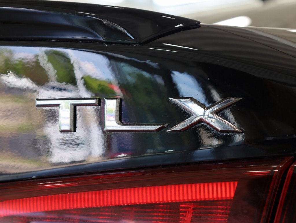 Vehicle image 32 of 39