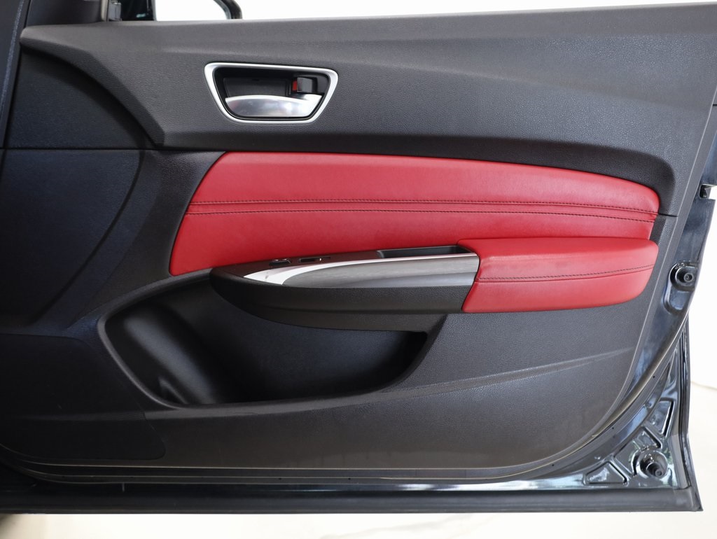 Vehicle image 23 of 39