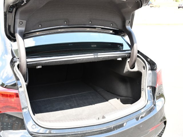 Vehicle image 34 of 36