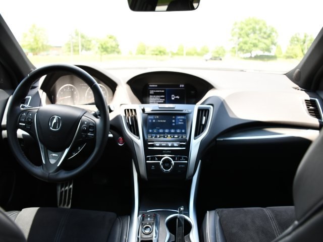 Vehicle image 25 of 36