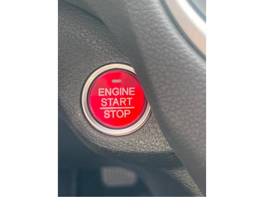 Vehicle image 16 of 28