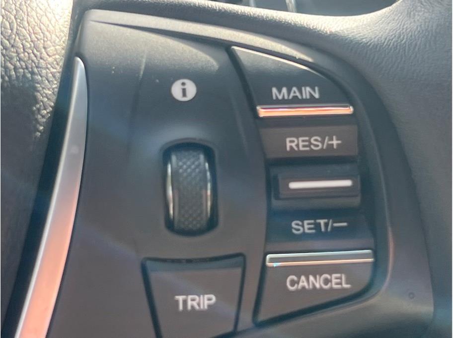 Vehicle image 15 of 28