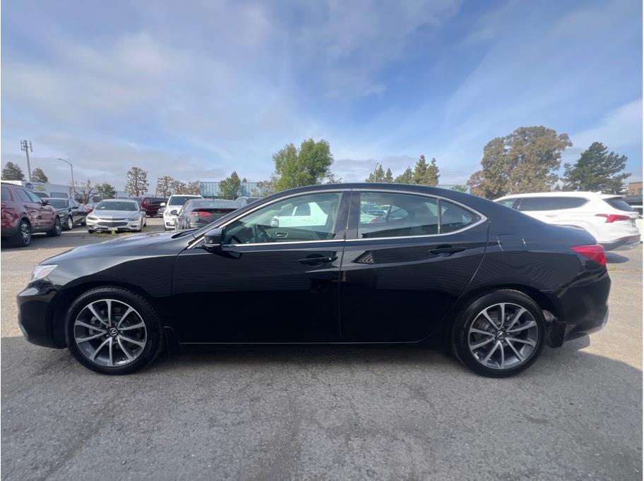 Vehicle image 2 of 28