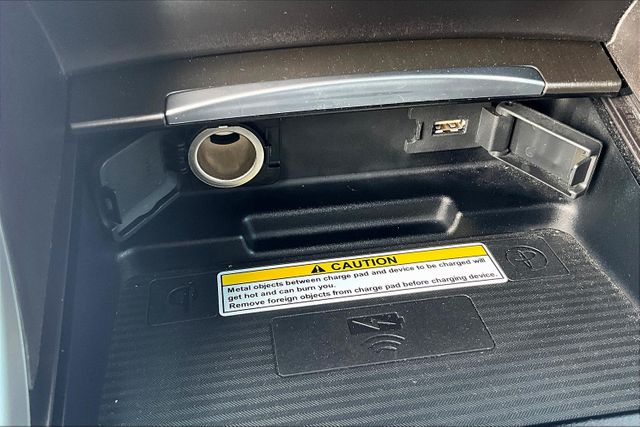 Vehicle image 28 of 39