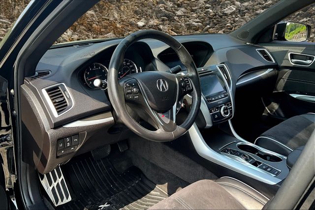 Vehicle image 13 of 39