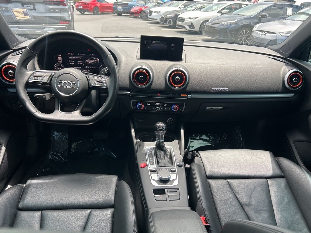 Vehicle image 19 of 49